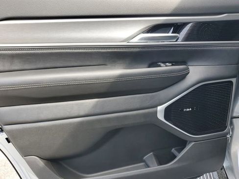 New 2026 Jeep Grand Wagoneer Limited AWD/4WD image 15