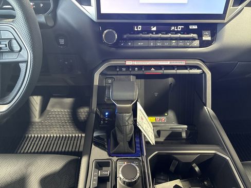 New 2025 Toyota Tundra Limited image 21