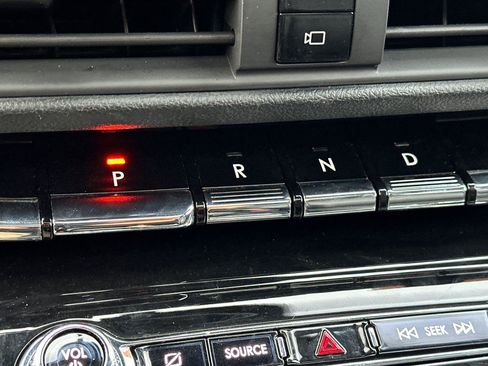 Used 2022 Lincoln Corsair Reserve w/ Equipment Group 201A image 24