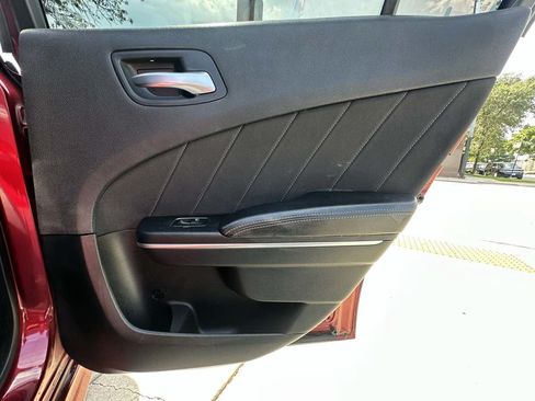 Used 2018 Dodge Charger R/T RWD image 31