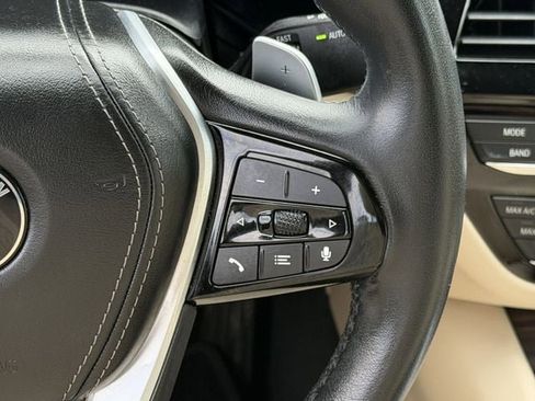 Used 2022 BMW 530i xDrive w/ Premium Package image 14