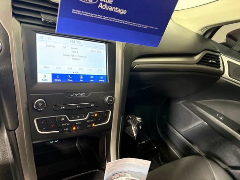 Certified 2020 Ford Fusion SE AWD/4WD image 17