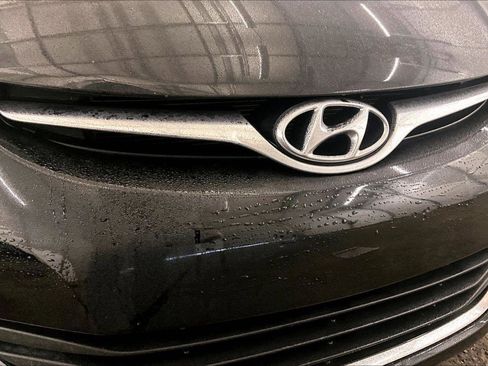 Used 2016 Hyundai Elantra SE image 30