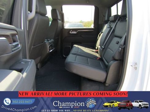 Used 2026 GMC Sierra 2500 SLT AWD/4WD image 11