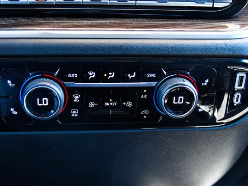 Used 2025 Chevrolet Silverado 2500 LT image 28