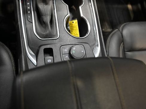 Used 2023 Chevrolet Traverse LT w/ LT Premium Package image 21