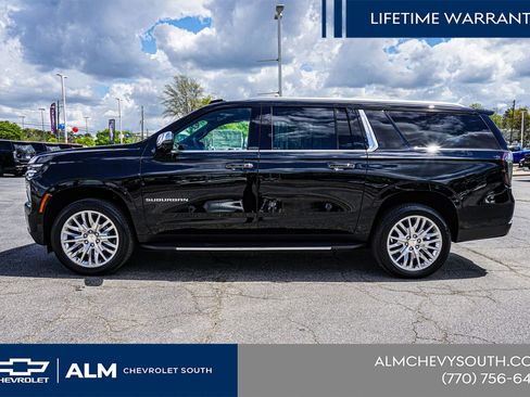 New 2025 Chevrolet Suburban Premier AWD/4WD image 9