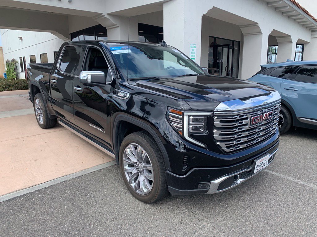 Used 2025 GMC Sierra 1500 Denali AWD/4WD image 4