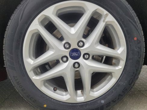 Used 2014 Ford Fusion SE w/ Equipment Group 202A FWD image 31
