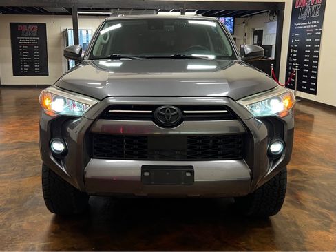 Used 2021 Toyota 4Runner SR5 RWD image 4