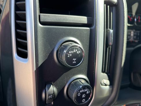 Used 2018 GMC Sierra 1500 SLE w/ SLE Value Package AWD/4WD image 14