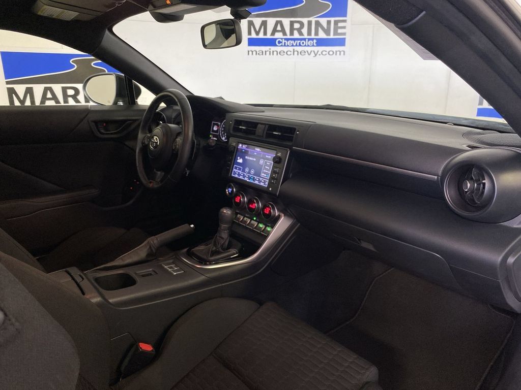 Used 2024 Toyota GR86 RWD image 33