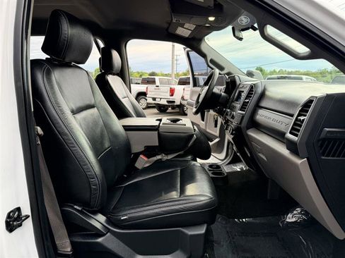 Used 2017 Ford F250 XLT w/ Camper Package AWD/4WD image 12