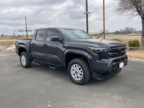 New 2026 Toyota Tacoma SR5 AWD/4WD image 3