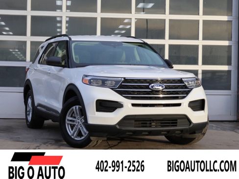 Used 2023 Ford Explorer XLT image 1