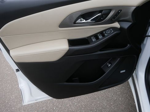 Used 2023 Chevrolet Traverse Premier w/ LPO, Floor Liner Package AWD/4WD image 21