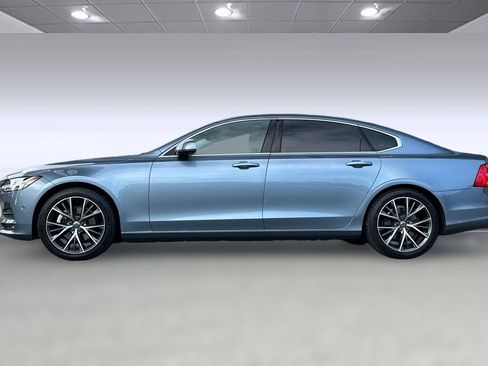 Used 2018 Volvo S90 T5 Momentum w/ Convenience Package image 2