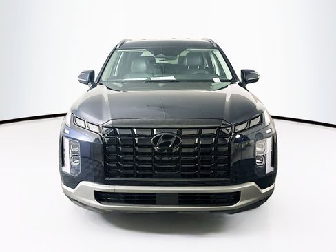 Used 2025 Hyundai Palisade SEL FWD image 2