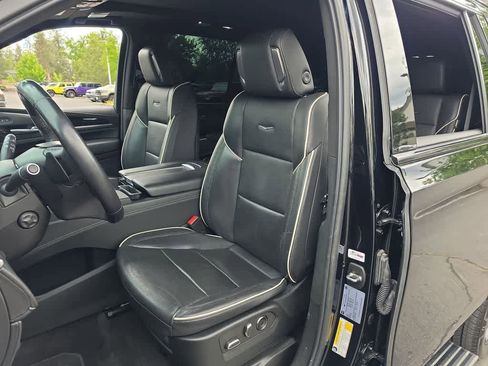 Used 2022 Cadillac Escalade Sport w/ Touring Package AWD/4WD image 11