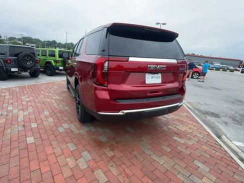 Used 2026 GMC Yukon Elevation w/ Elevation Premium Package AWD/4WD image 9