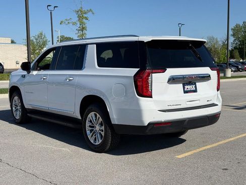 Used 2024 GMC Yukon XL SLT AWD/4WD image 3