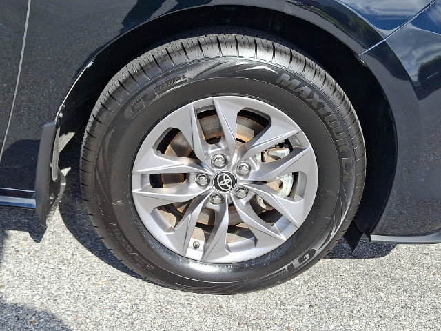 Certified 2025 Toyota Sienna LE AWD/4WD image 8