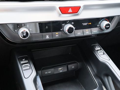 Used 2021 Kia Telluride S FWD image 17