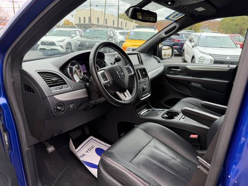 Used 2019 Dodge Grand Caravan GT image 9
