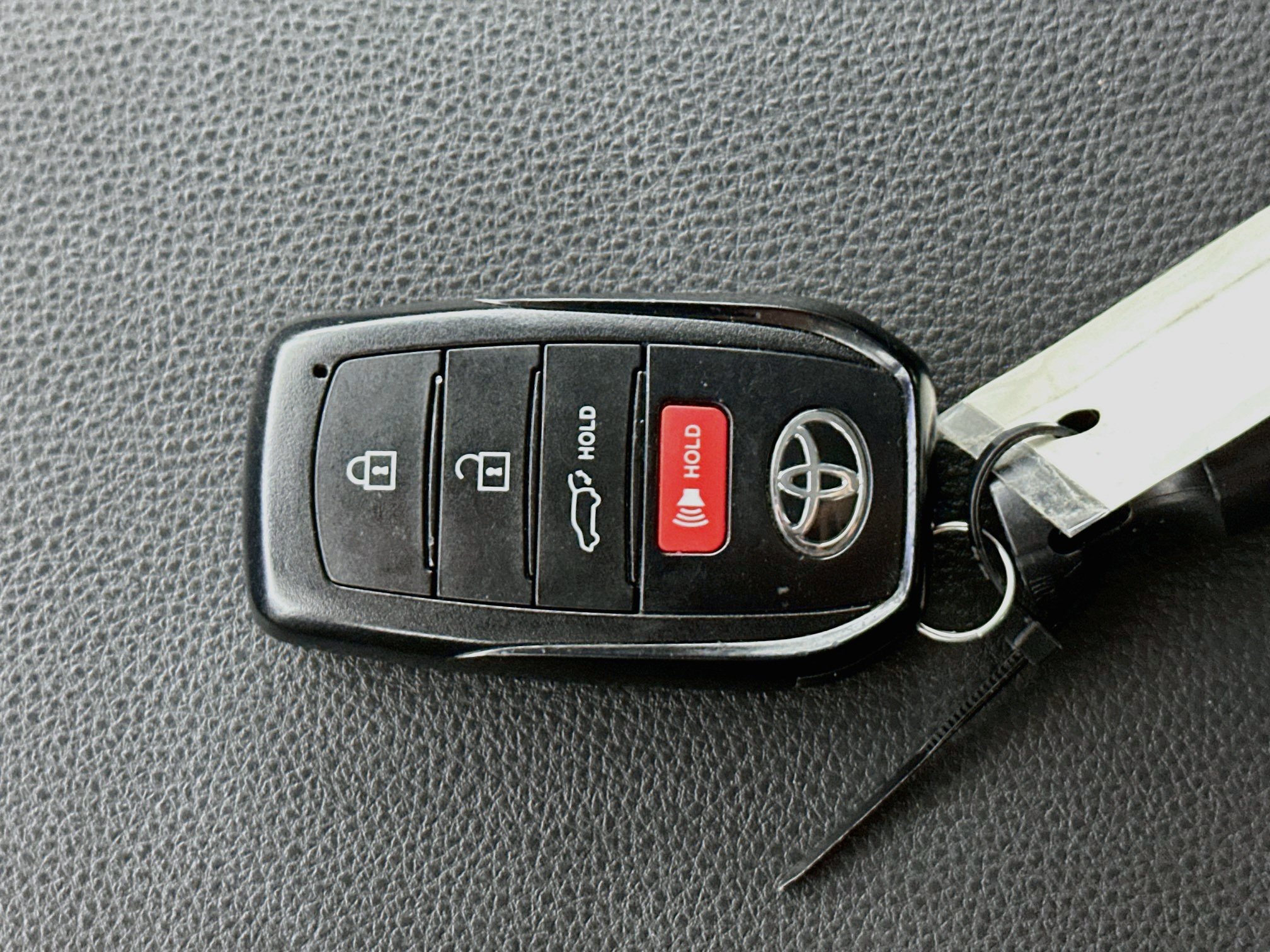 Used 2025 Toyota Grand Highlander AWD image 25