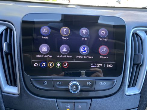 Used 2024 Chevrolet Malibu LT image 25