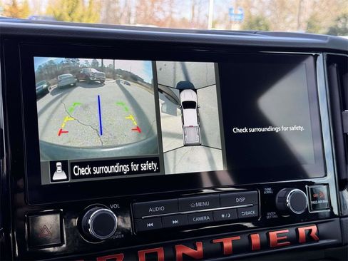 Used 2025 Nissan Frontier PRO-4X w/ Pro Convenience Package image 5