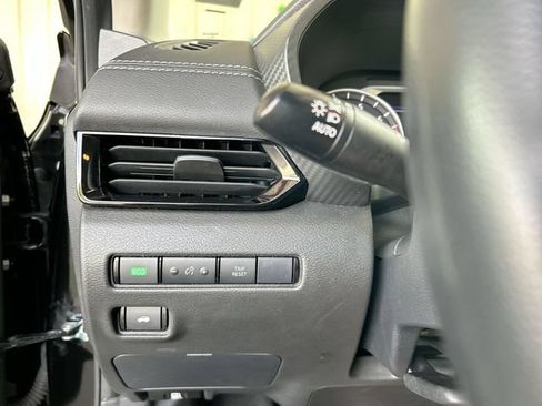 Used 2024 Nissan Sentra SV FWD image 17