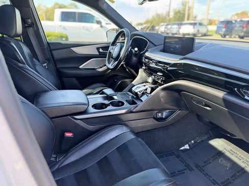Used 2023 Acura MDX A-Spec image 11