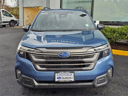 Used 2025 Subaru Forester Limited image 2