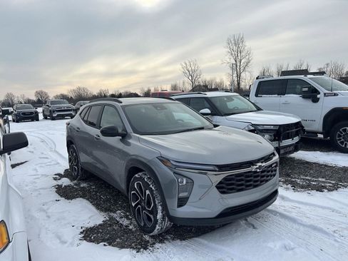 Used 2026 Chevrolet Trax RS w/ Driver Confidence Package image 3