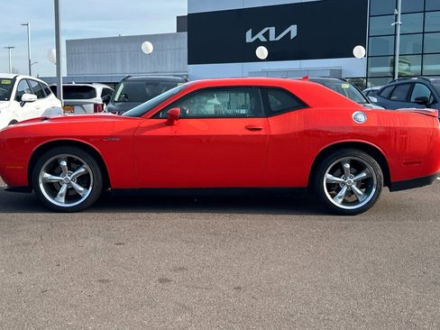Used 2018 Dodge Challenger SXT Plus image 7