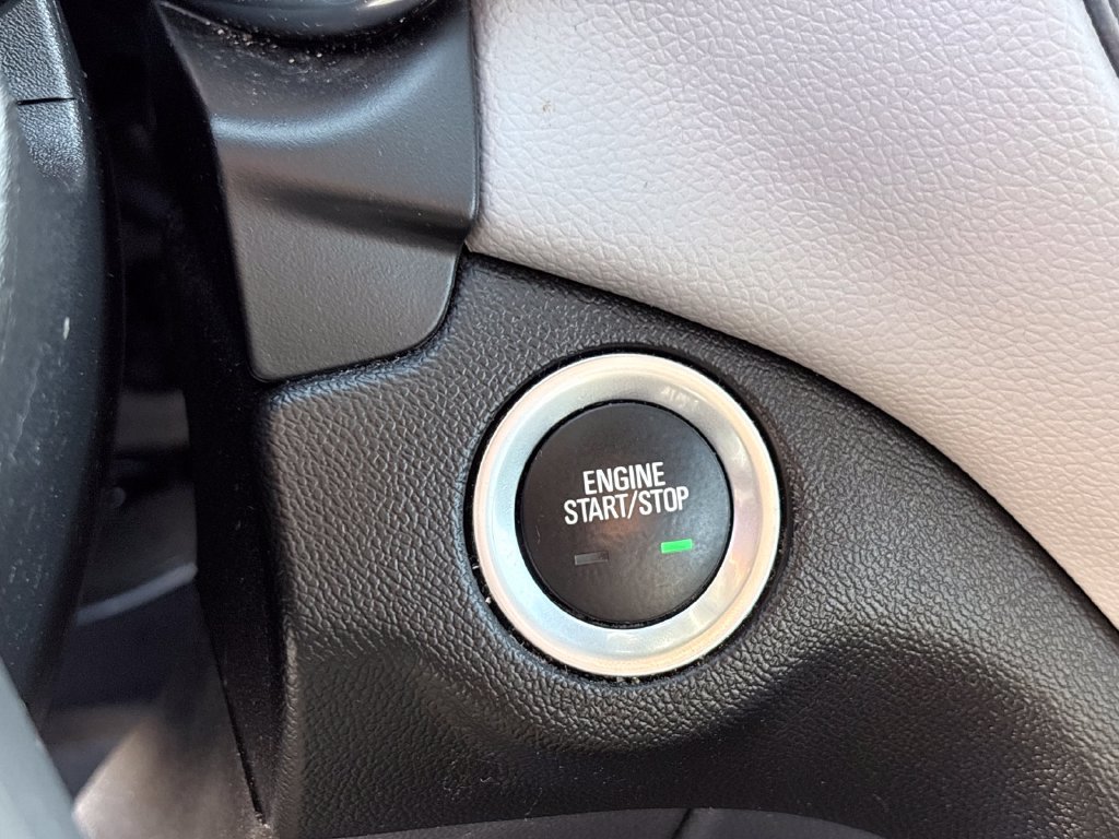 Used 2023 Chevrolet Equinox LS FWD image 16
