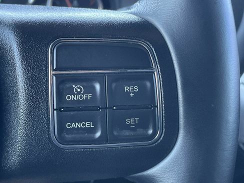 Used 2017 Jeep Wrangler Unlimited Sahara AWD/4WD image 19