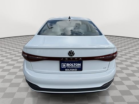 New 2025 Volkswagen Jetta SE image 8