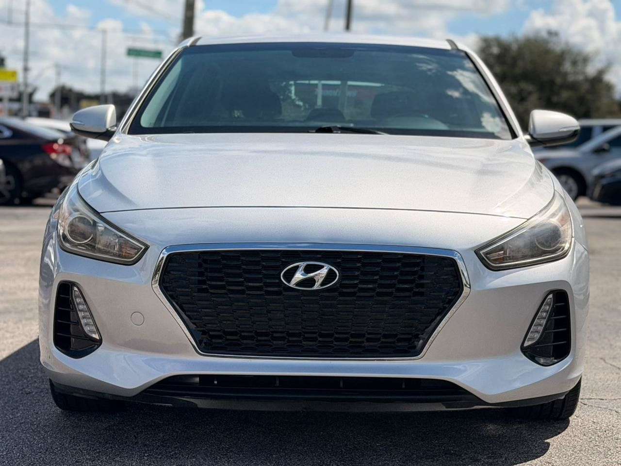Used 2018 Hyundai Elantra GT w/ Style Package 02 FWD image 3