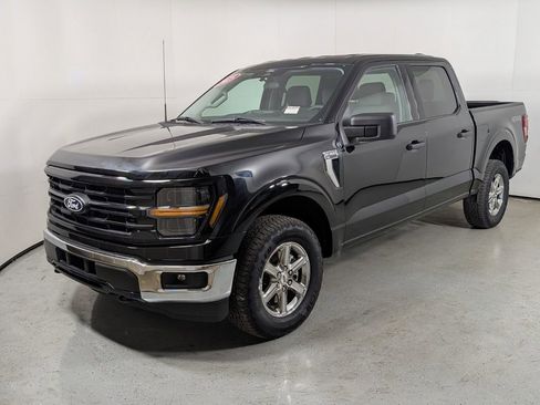 Used 2025 Ford F150 XLT image 3
