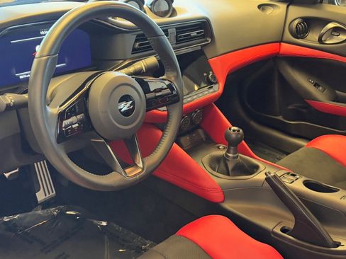 Certified 2024 Nissan Z Performance w/ Floor Mat Package image 11
