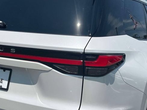 Certified 2026 Lexus TX 500h AWD w/ Technology Package image 9