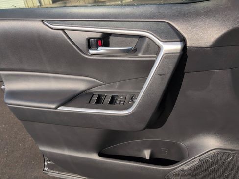 Used 2024 Toyota RAV4 XLE FWD image 14