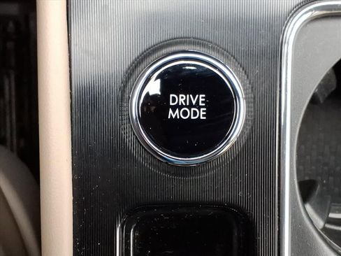 Used 2022 Lincoln Corsair AWD w/ Equipment Group 101A image 22