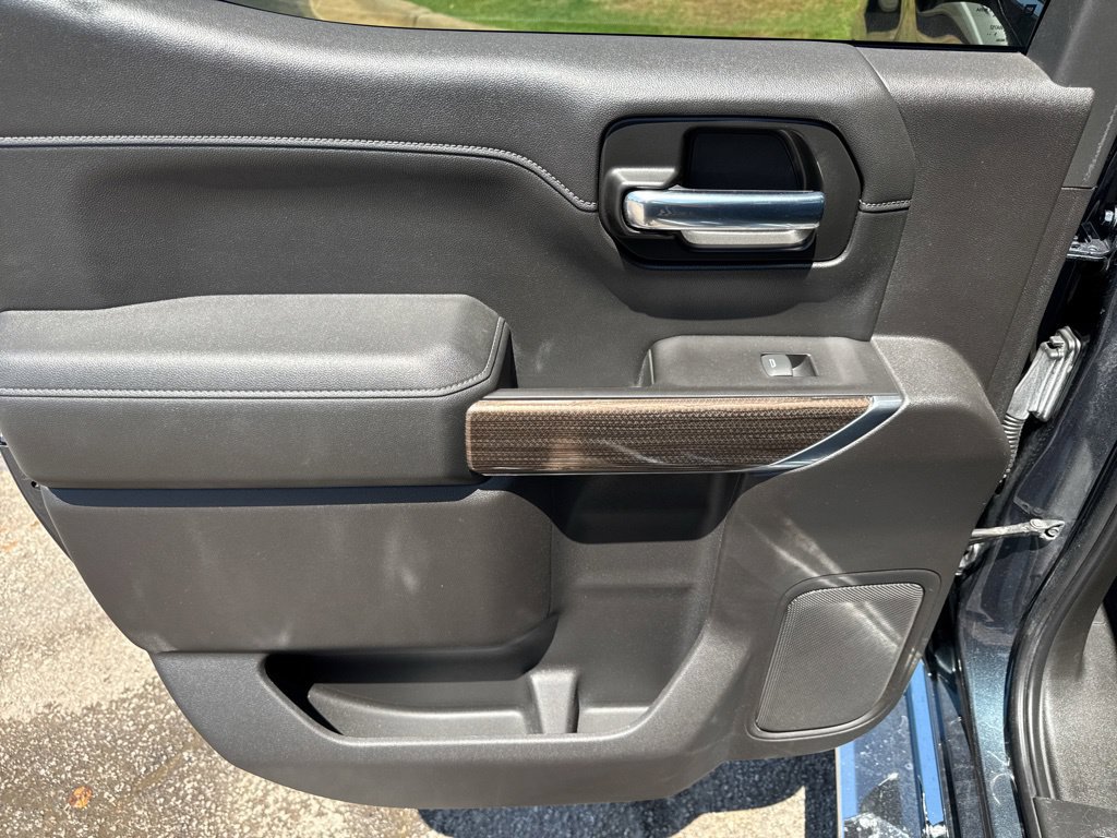 Used 2020 Chevrolet Silverado 1500 RST AWD/4WD image 37