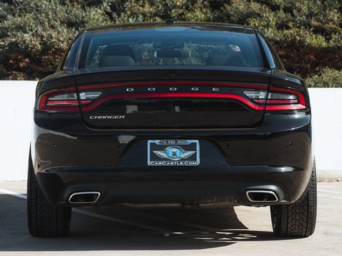 Used 2022 Dodge Charger SXT image 4