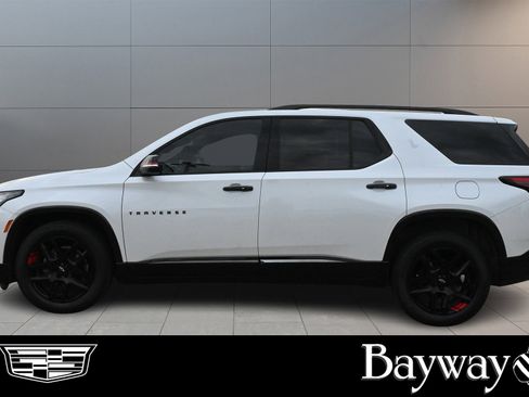 Used 2022 Chevrolet Traverse Premier w/ Redline Edition image 4
