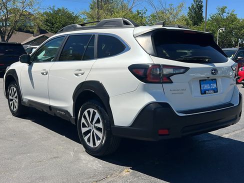 Used 2024 Subaru Outback Premium AWD/4WD image 8