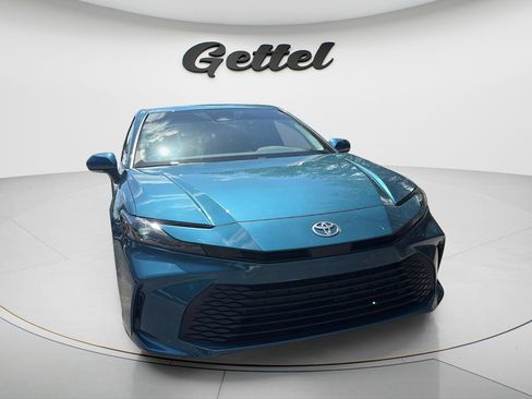 Used 2025 Toyota Camry LE w/ Convenience Package FWD image 2